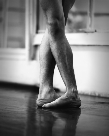 18728054 - men ballet legs in the fifth position